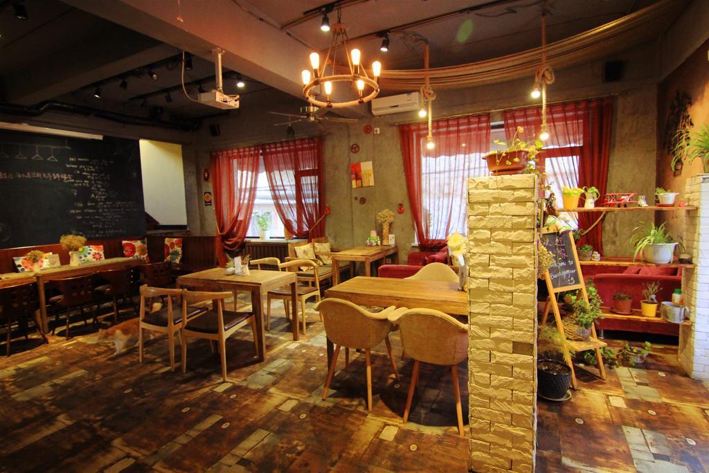 Dalian Buzz Light Year Youth Hostel Exterior photo