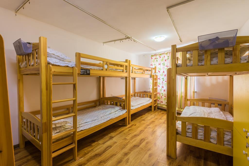 Dalian Buzz Light Year Youth Hostel Exterior photo
