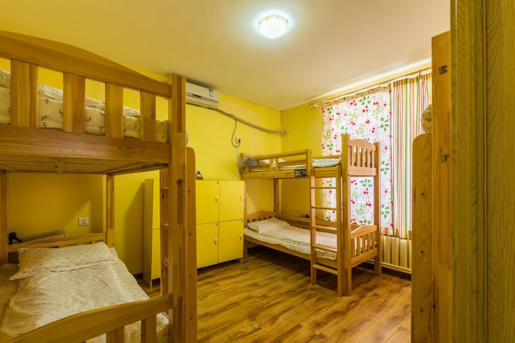 Dalian Buzz Light Year Youth Hostel Exterior photo