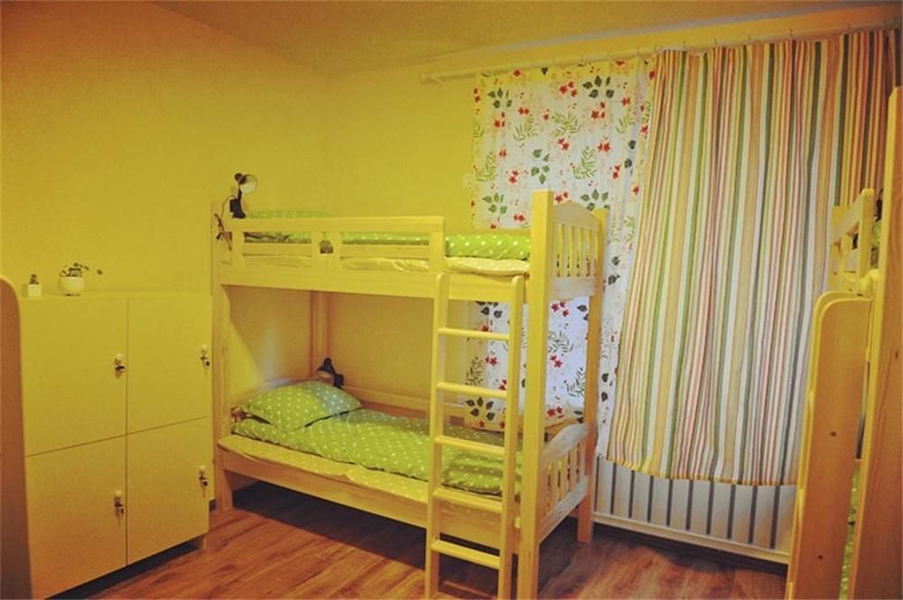 Dalian Buzz Light Year Youth Hostel Exterior photo