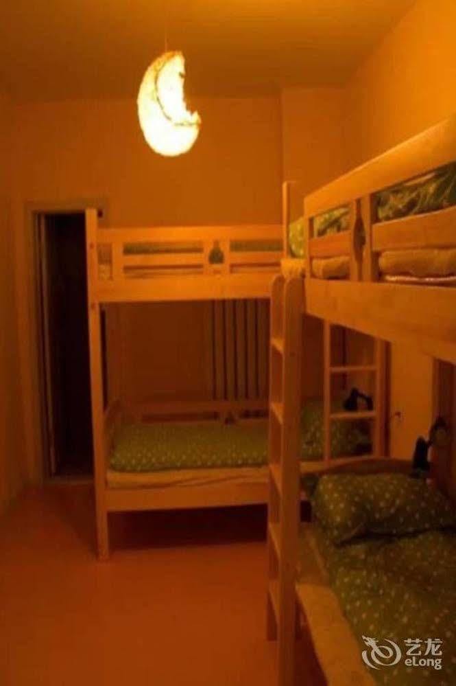 Dalian Buzz Light Year Youth Hostel Exterior photo